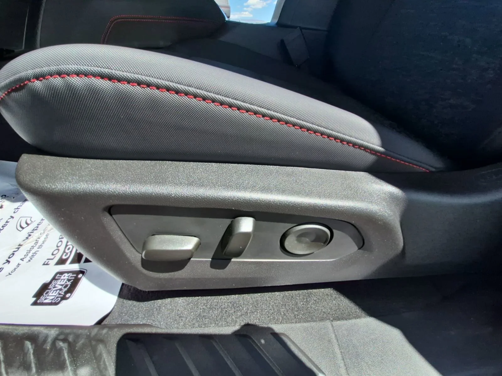 2026 Chevrolet Colorado Z71 - Photo 16