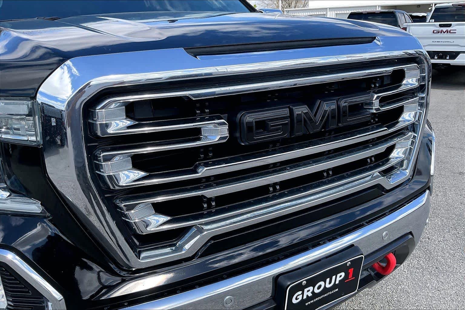 Used 2020 Onyx Black GMC SLT image 29