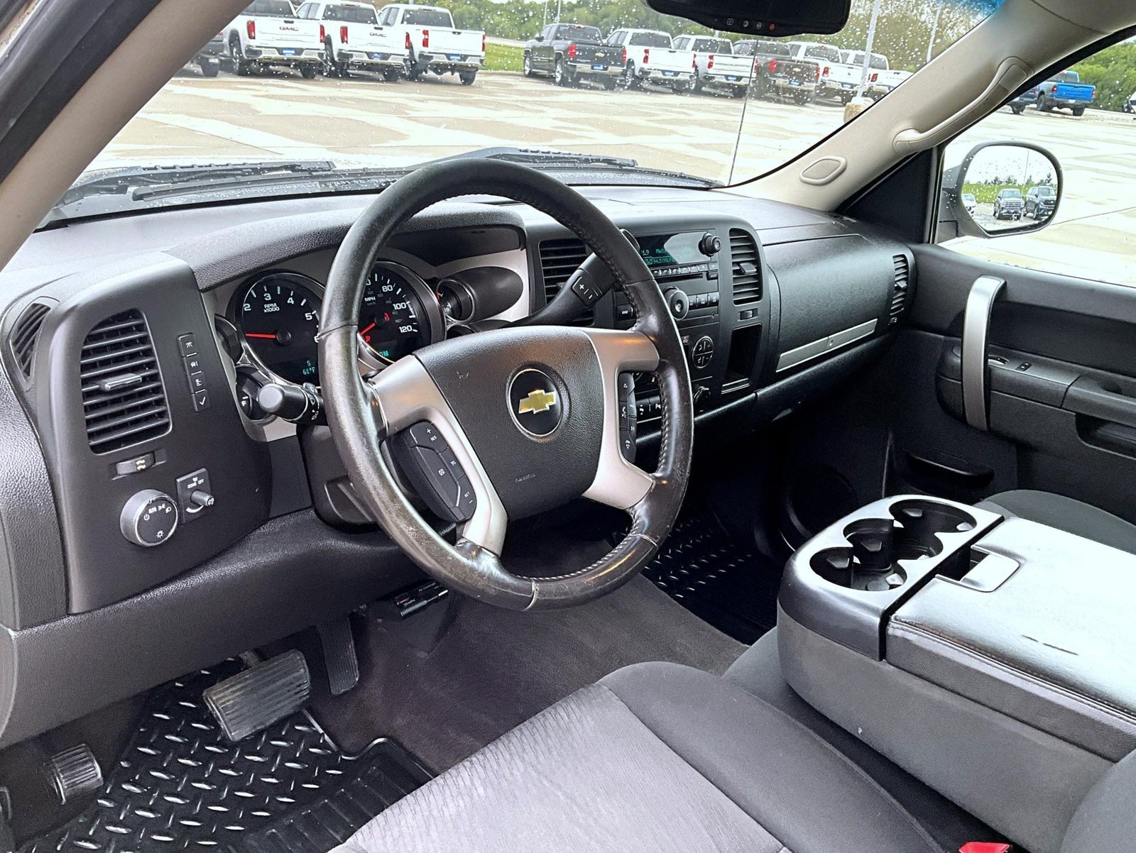 Used 2013 White Chevrolet LT image 11