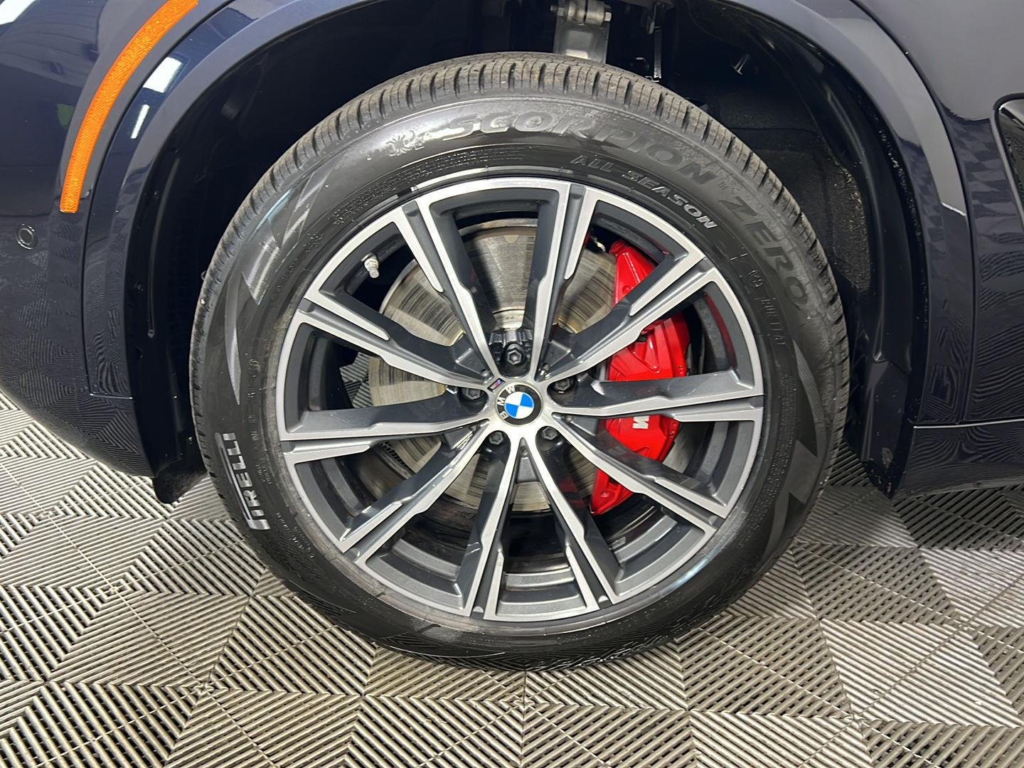 Used 2026 Carbon Black Metallic BMW xDrive40i image 12