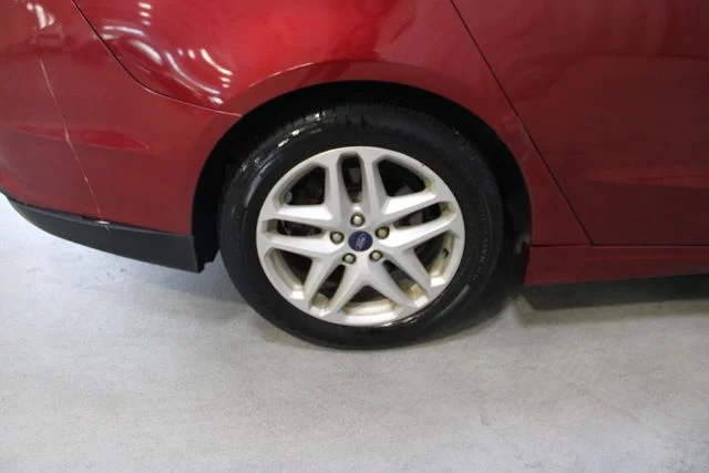 Used 2014 Red Ford SE image 31