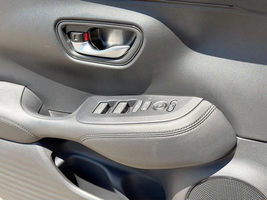 New 2026 Platinum White Pearl Honda LX image 18