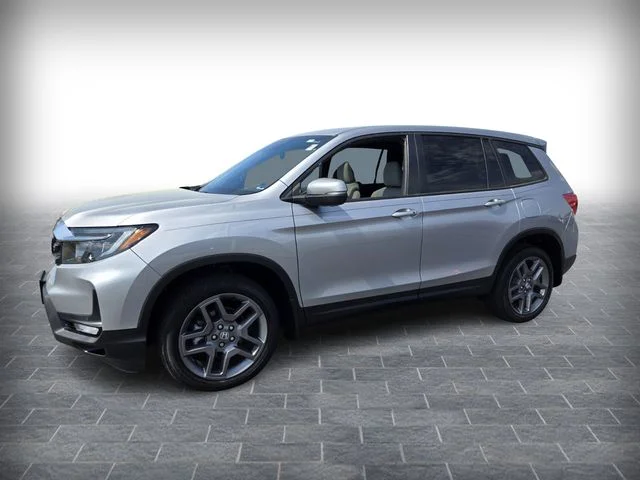 Used 2023 Silver Honda EX-L image 3