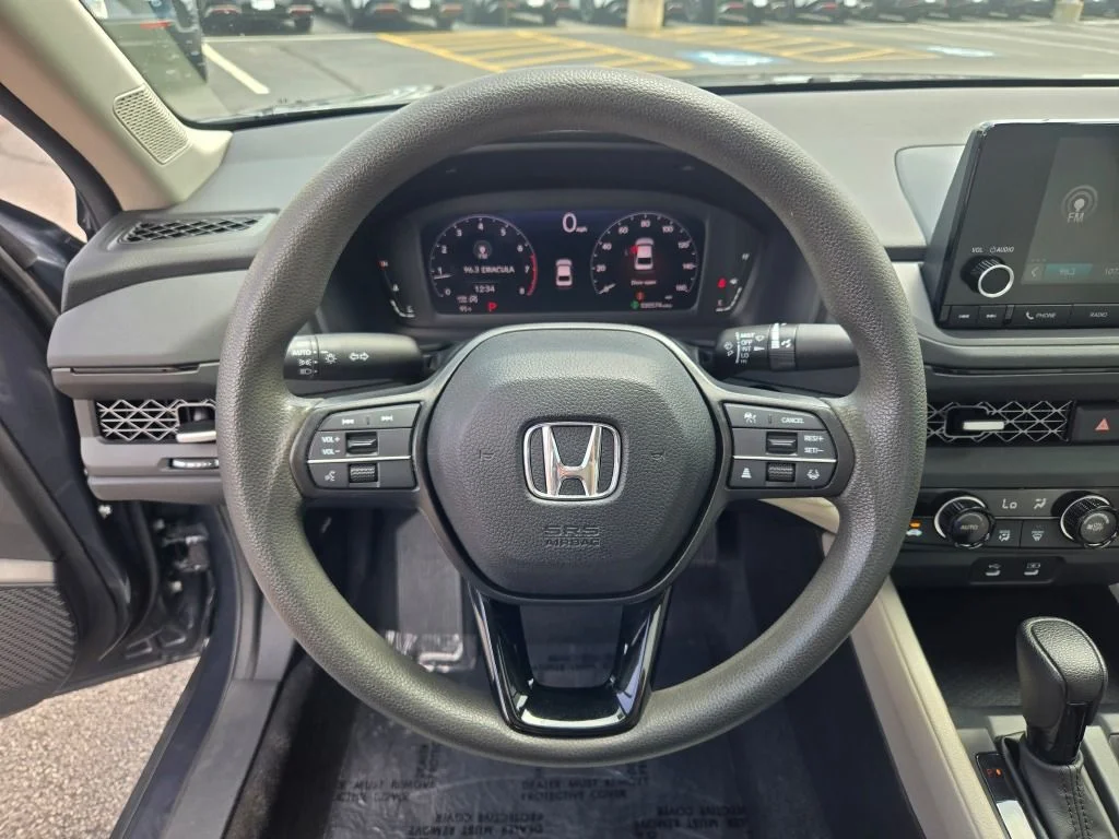 Used 2023  Honda EX image 29