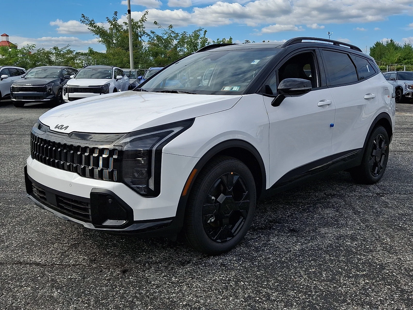 New 2027 White Kia X-Line image 4
