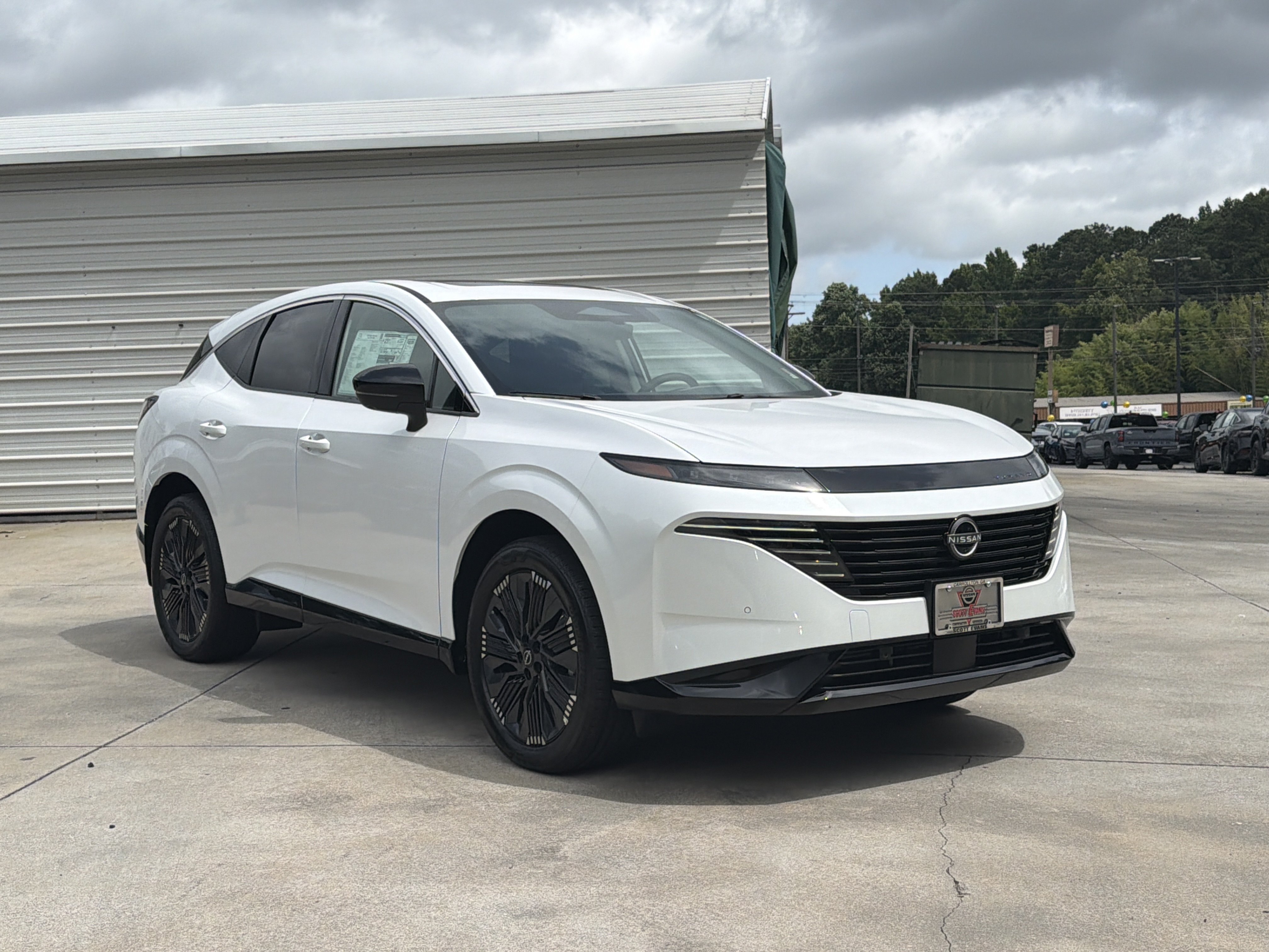 New 2026 Everest White Pearl Tricoat Nissan Platinum image 2