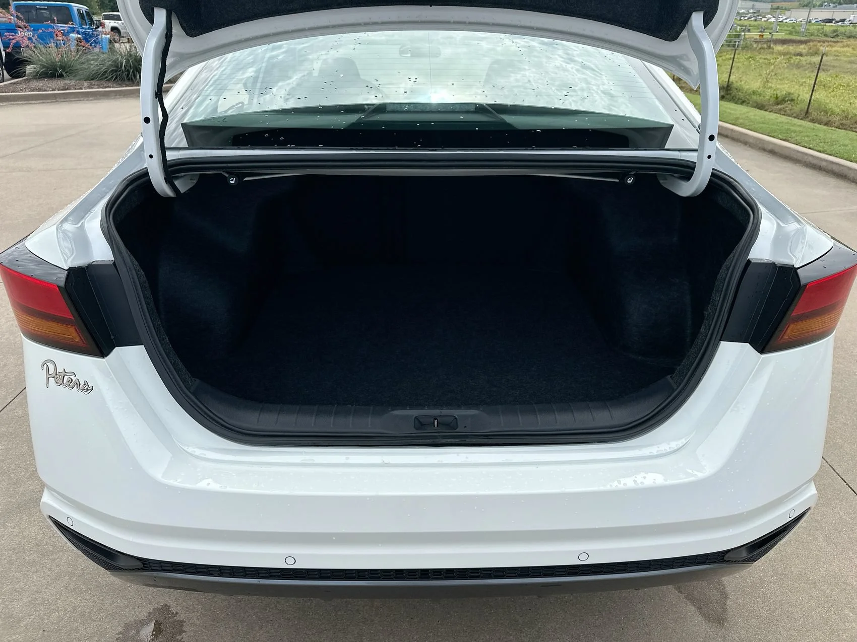 Used 2026 Glacier White Nissan SV image 22