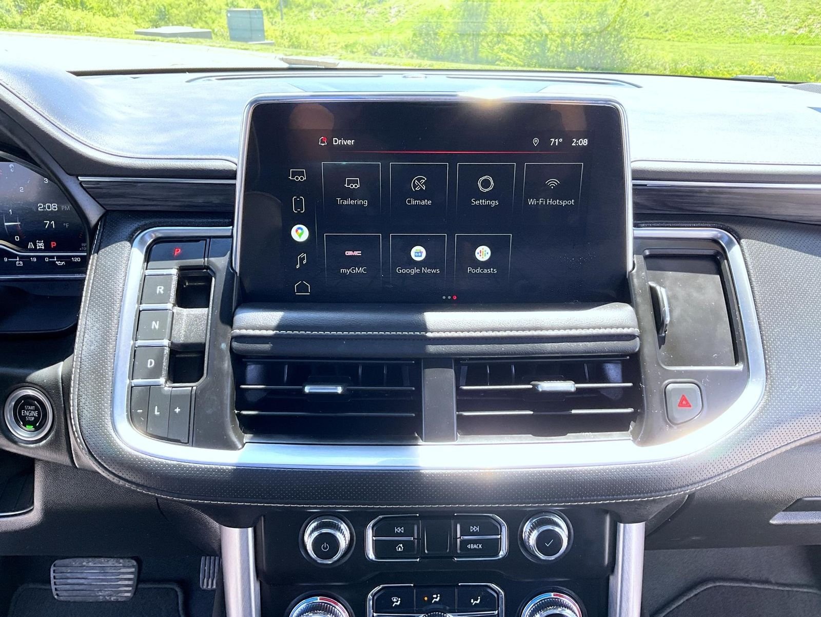 Used 2022 White GMC SLT image 13