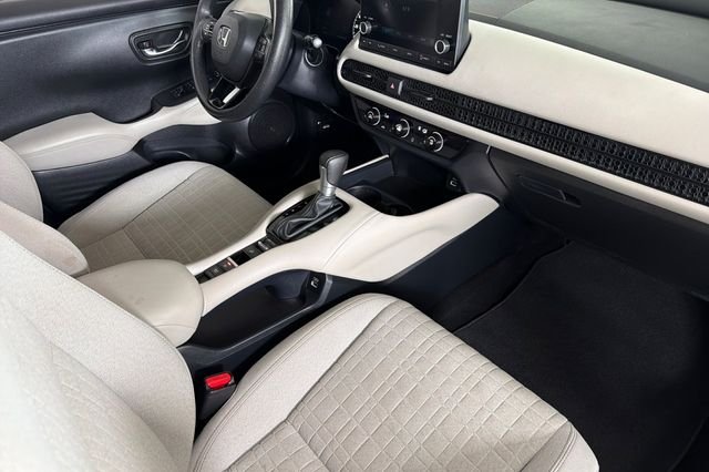 Used 2023 Lunar Silver Metallic Honda LX image 21