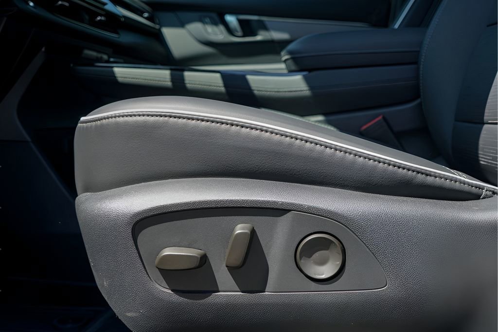 2026 Buick Enclave Sport Touring - Photo 18