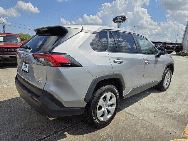 Used 2025 Silver Sky Metallic Toyota LE image 5