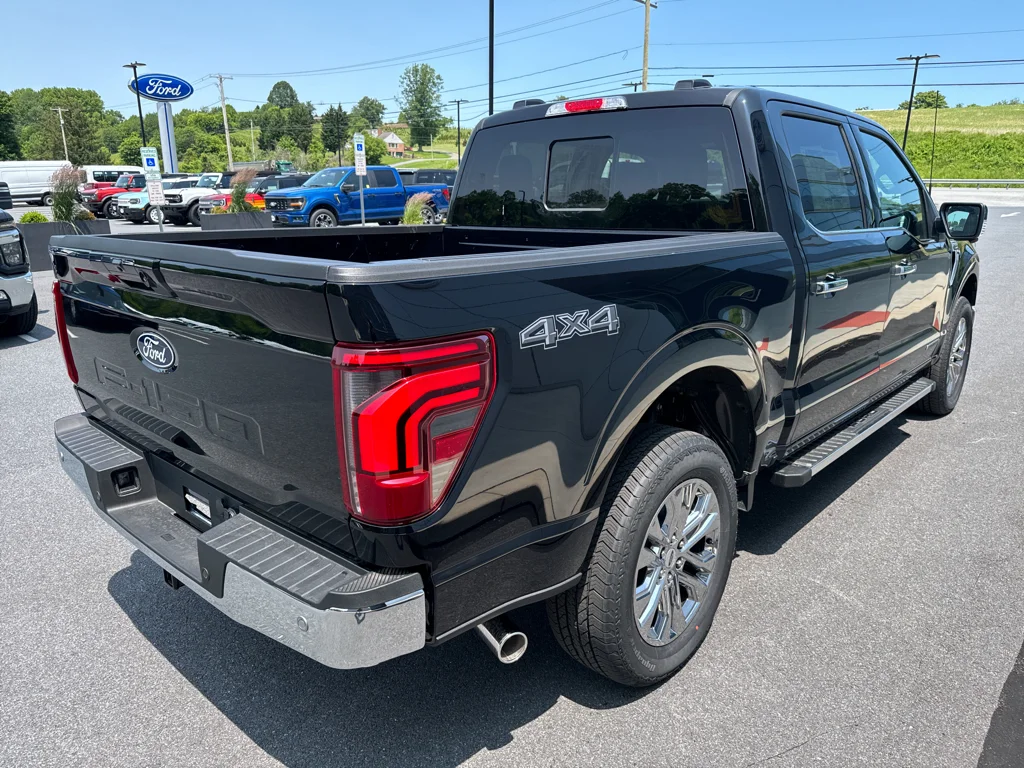 2025 Ford F-150 Lariat - Photo 17