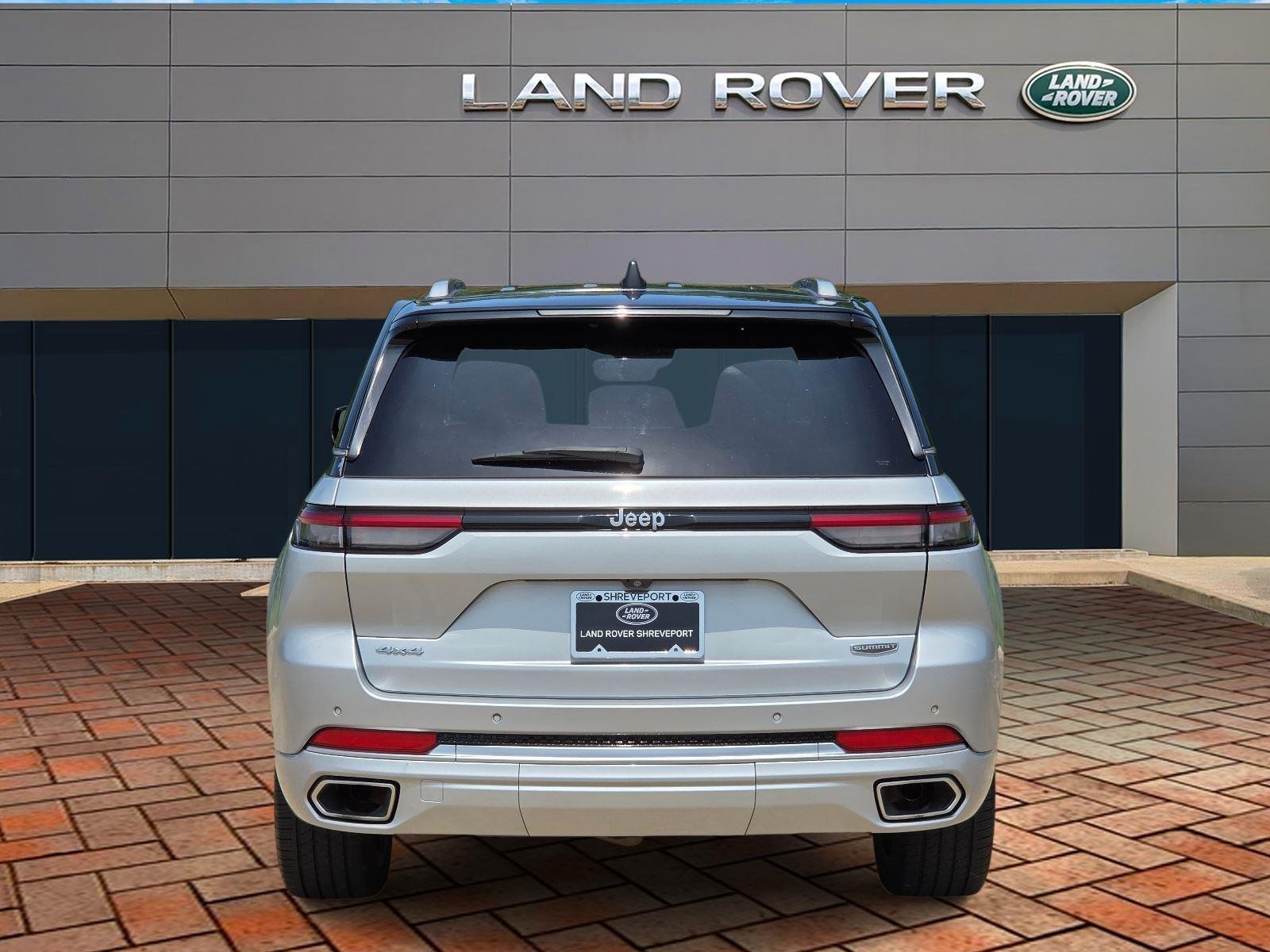 Used 2022 Silver Zynith Jeep Summit Reserve image 5