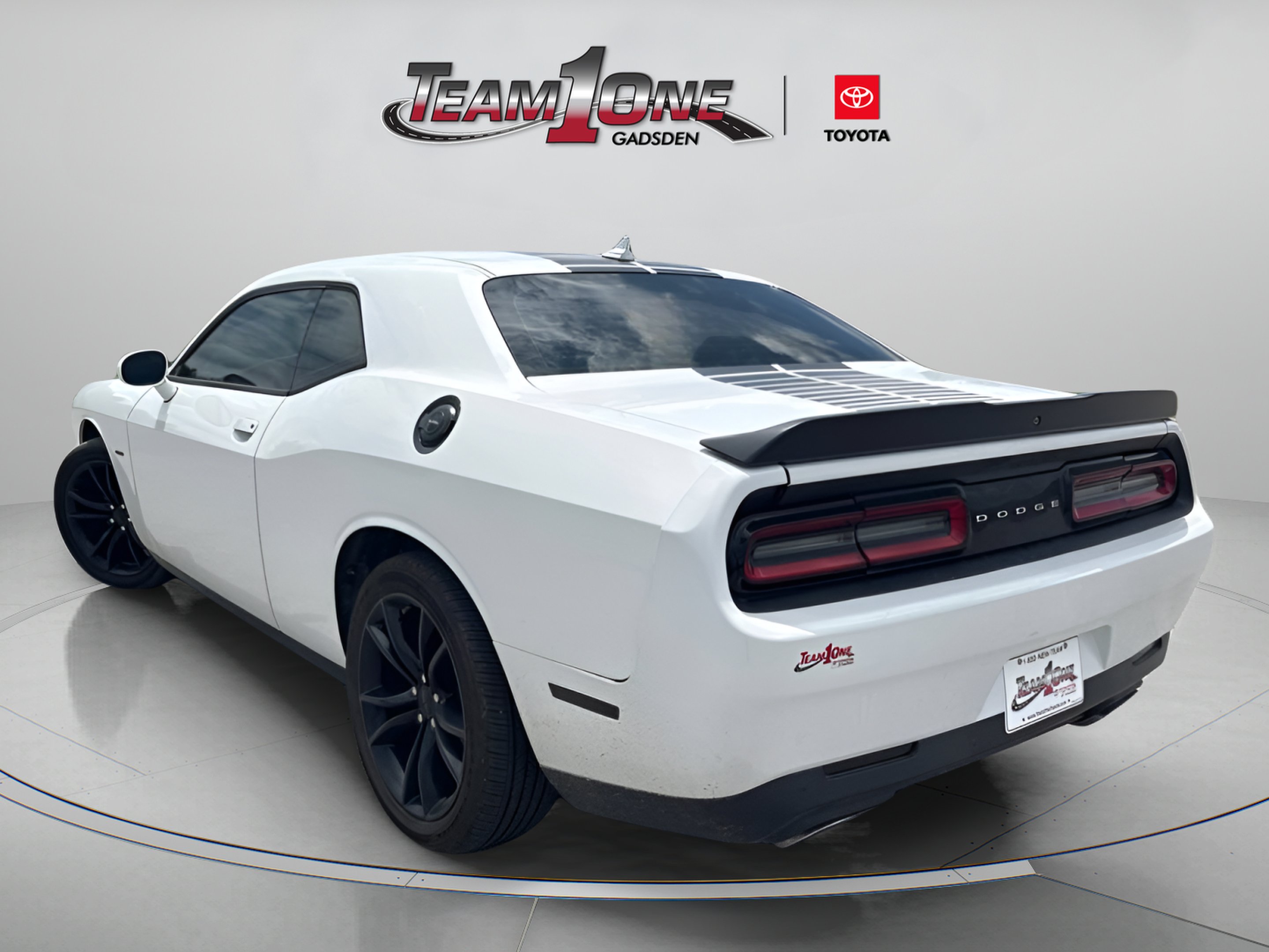 Used 2016 Bright White Clearcoat Dodge R/T Plus image 5