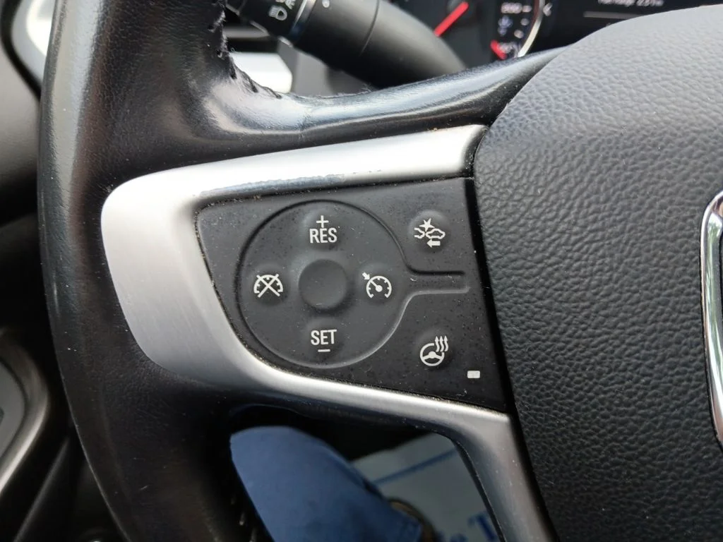 Used 2021 Midnight Blue Metallic GMC SLT image 20