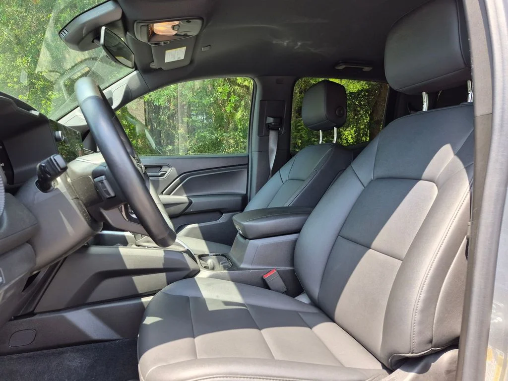 Used 2025 Gray Chevrolet Trail Boss image 11