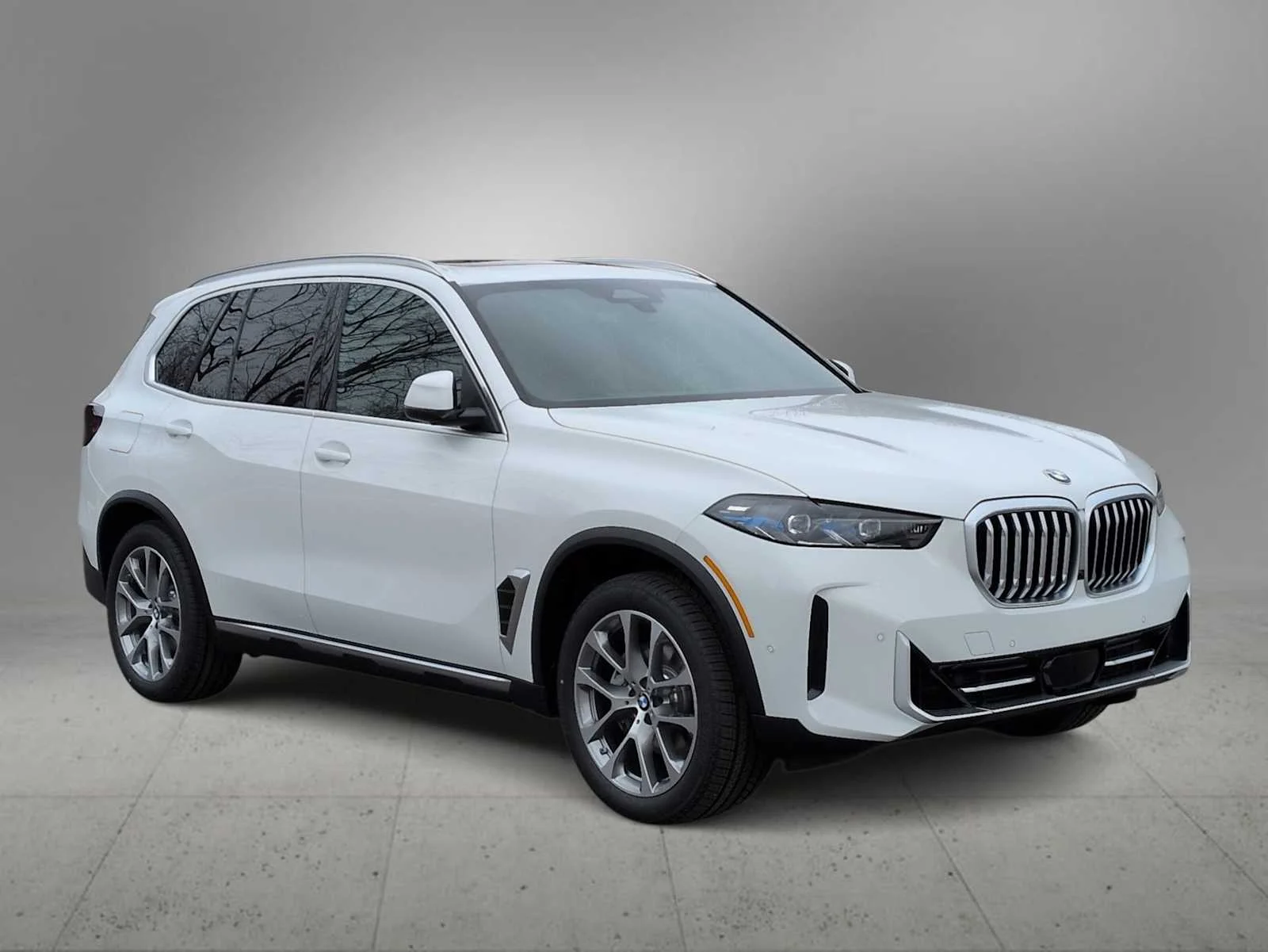 New 2026 Alpine White BMW xDrive40i image 2