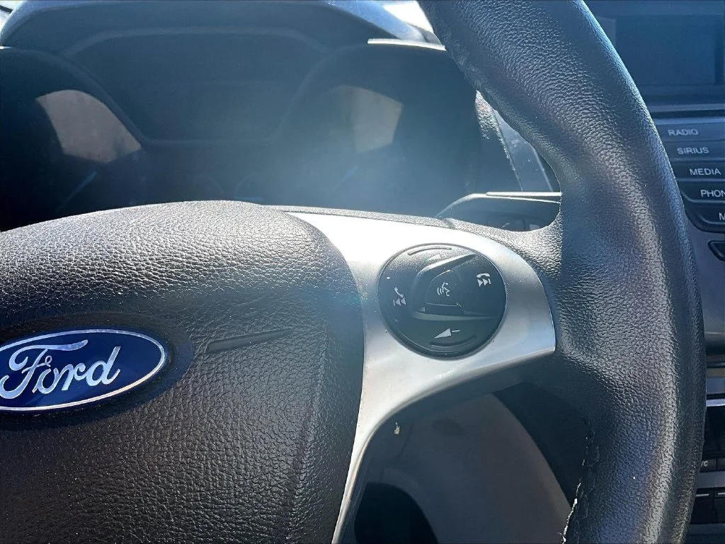 Used 2014  Ford Titanium image 19