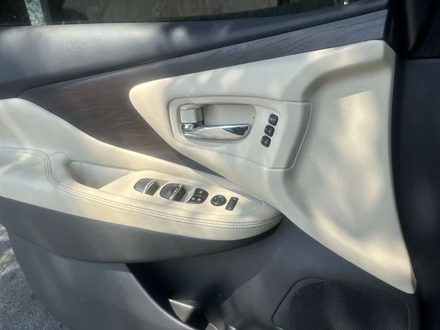 Used 2022 Gray Nissan Platinum image 29