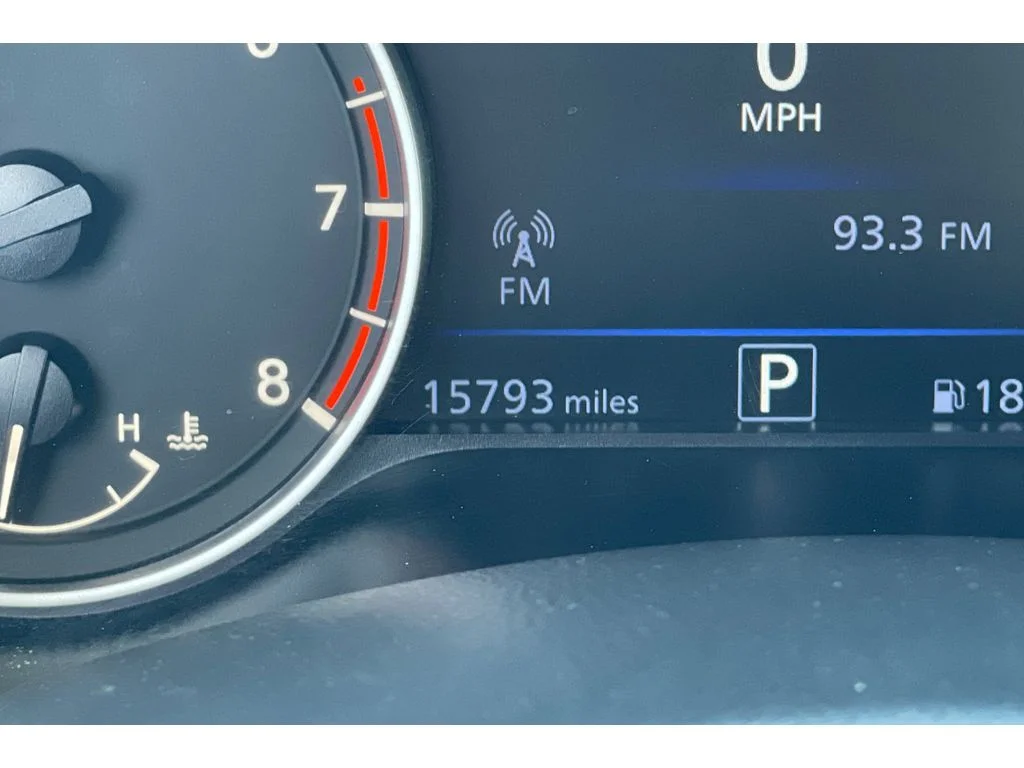 Used 2021 Gun Metallic Nissan 2.5 SR image 39