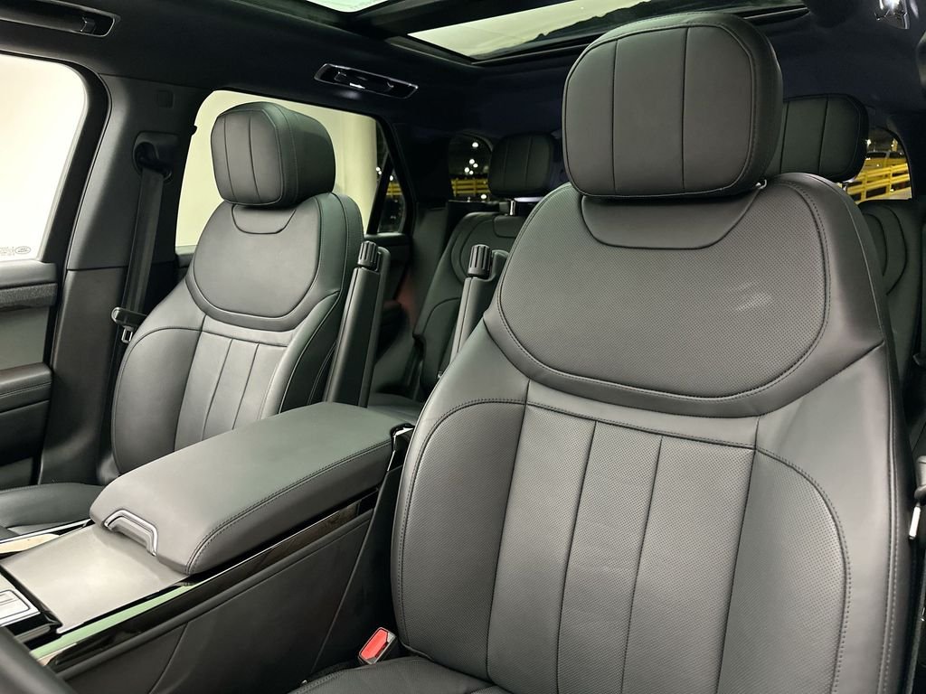 Used 2025 Santorini Black Metallic Land Rover Dynamic SE image 22