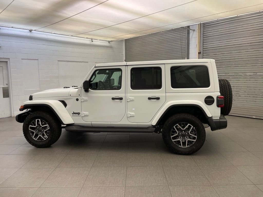 New 2026 Bright White Clear-Coat Exterior Paint Jeep Sahara image 5