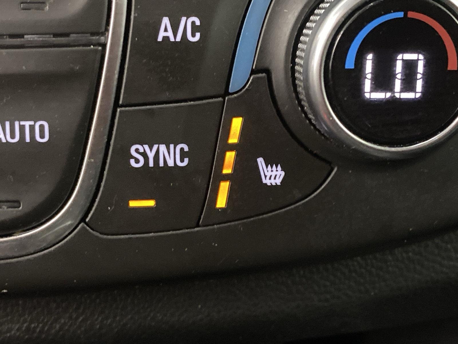 Used 2019 Silver Ice Metallic Chevrolet Premier image 22