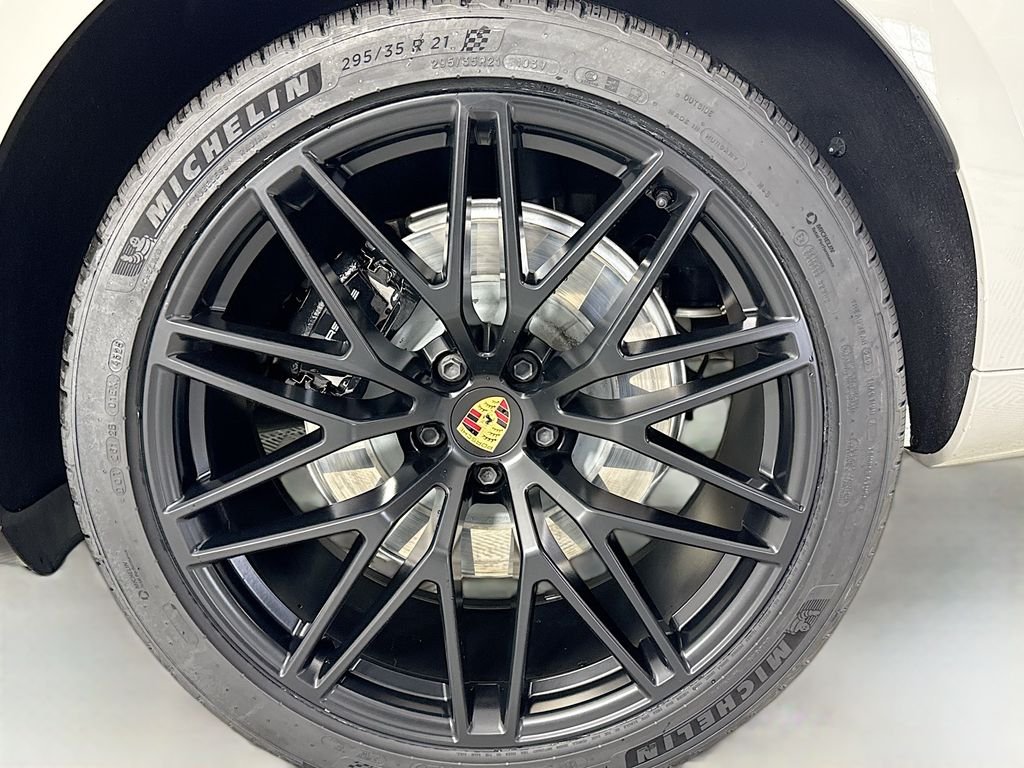 Used 2023  Porsche GTS image 31