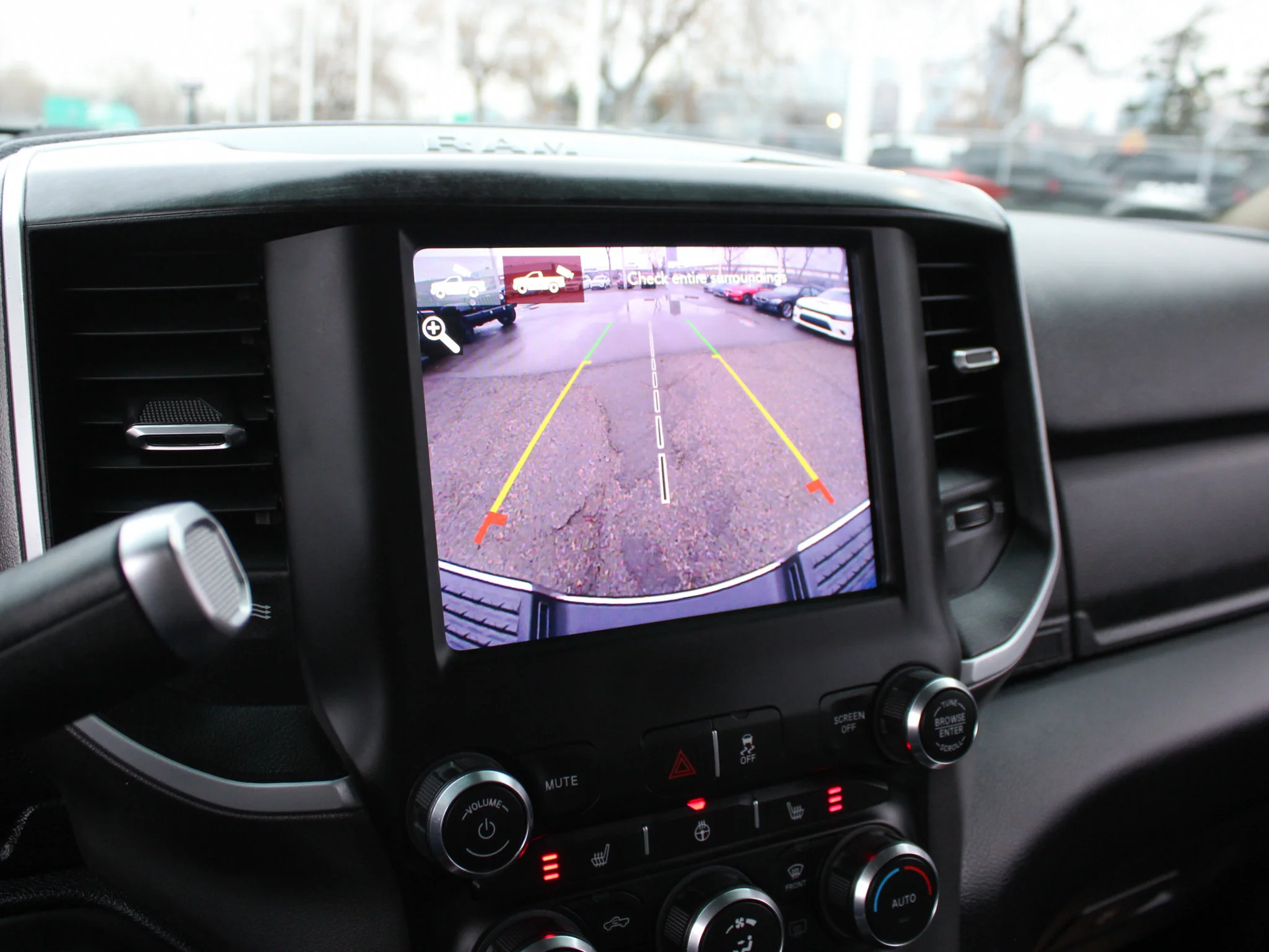 Used 2020 Blue RAM Big Horn *5th Wheel & Gooseneck | Apple CarPlay | Alpine | Cummins | Heated Seats image 24