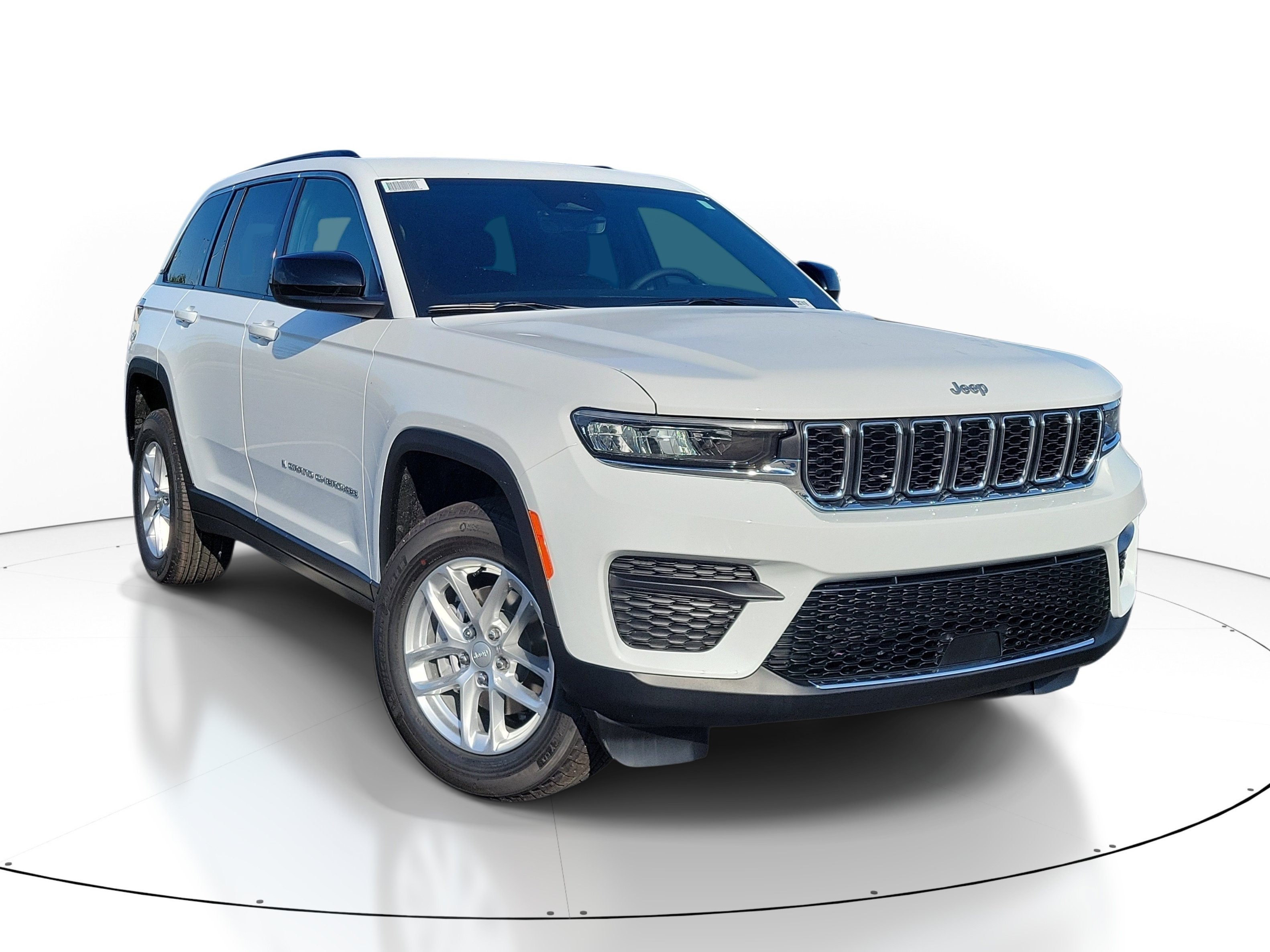New 2026 Bright White Clear-Coat Exterior Paint Jeep Laredo image 1