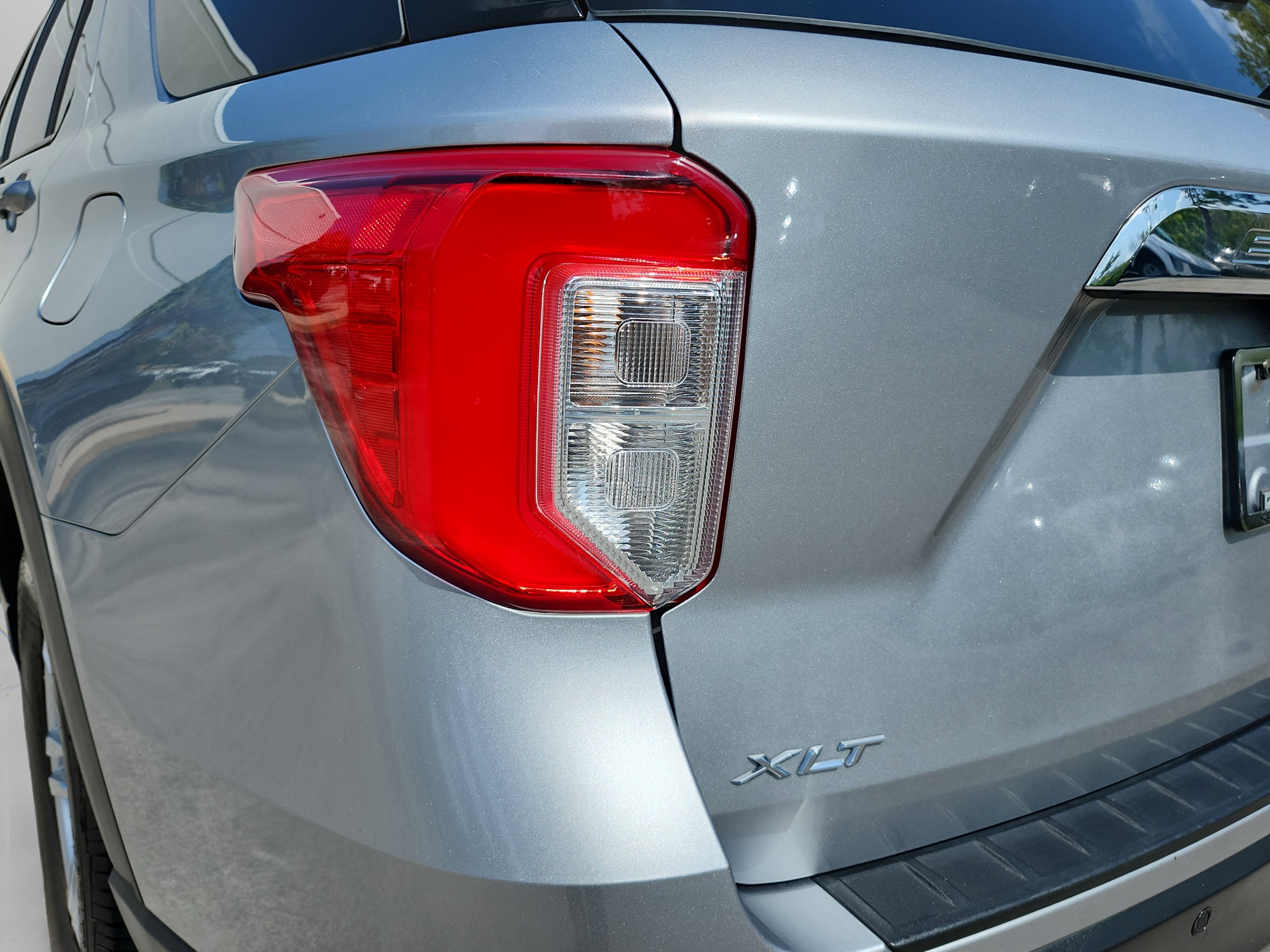 Used 2023 Iconic Silver Metallic Ford XLT image 43