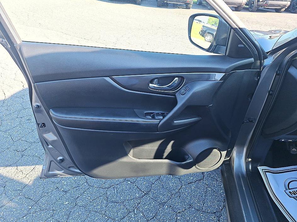 Used 2017 Gun Metallic Nissan S image 9