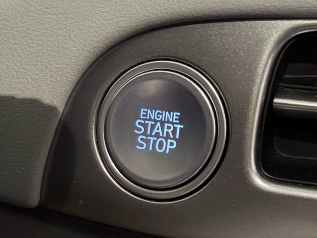Used 2024 Gray Hyundai SEL 8P image 31