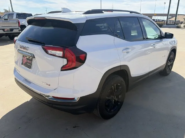 Used 2024 White GMC AT4 image 7