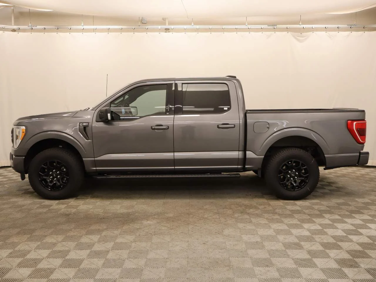 Used 2021 Carbonized Gray Ford XLT Crew Cab image 2