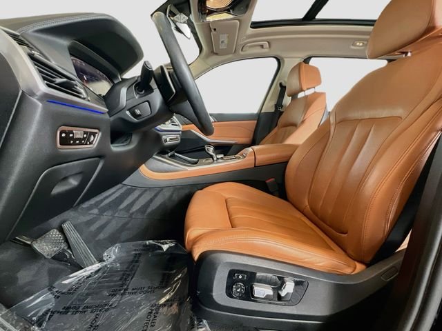 Used 2022 Black BMW xDrive40i image 23