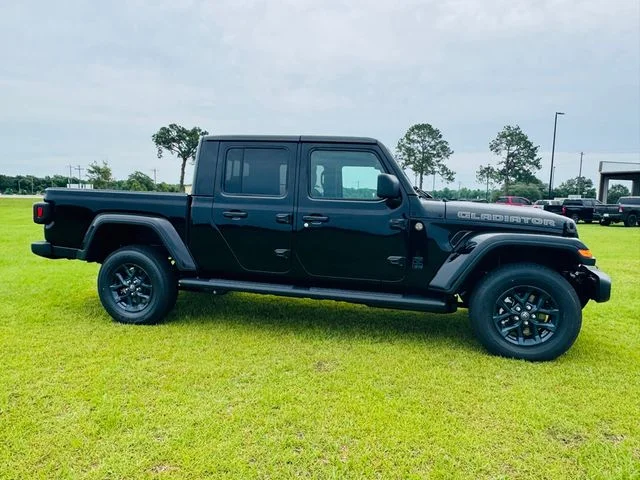 New 2026 Black Clearcoat Jeep 85th Anniversary Edition image 25