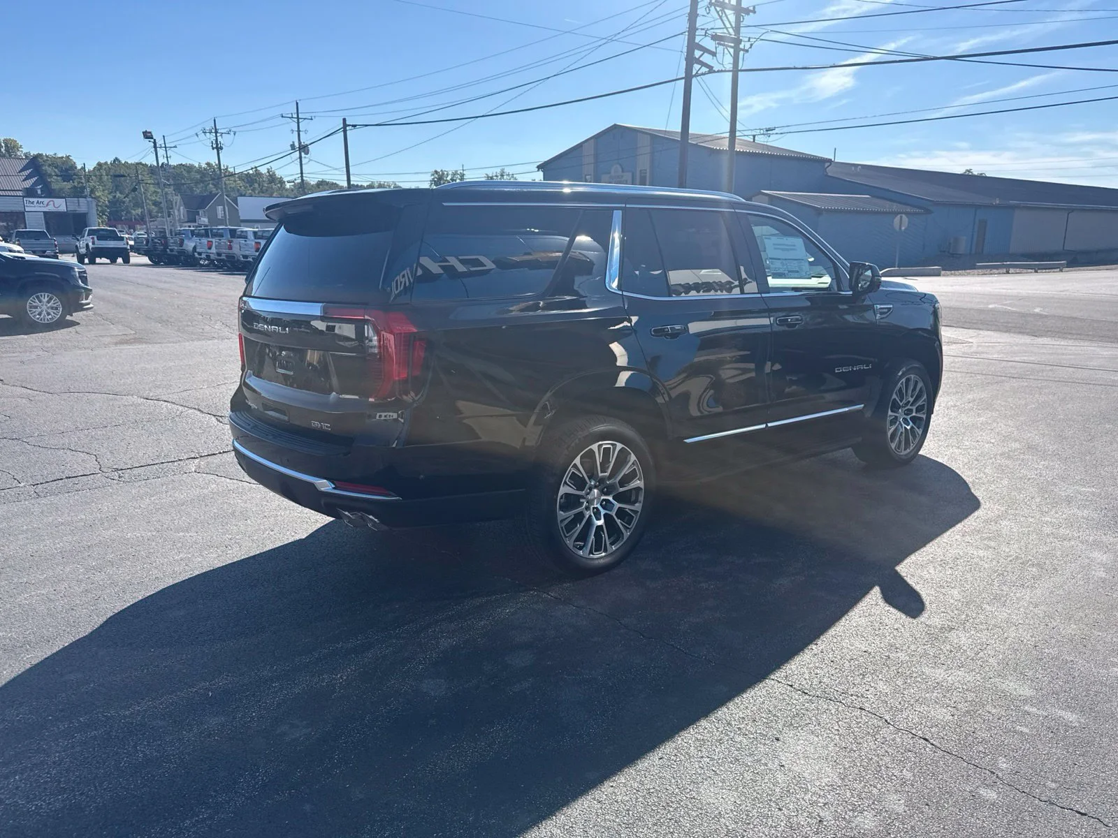 2026 GMC Yukon Denali - Photo 8