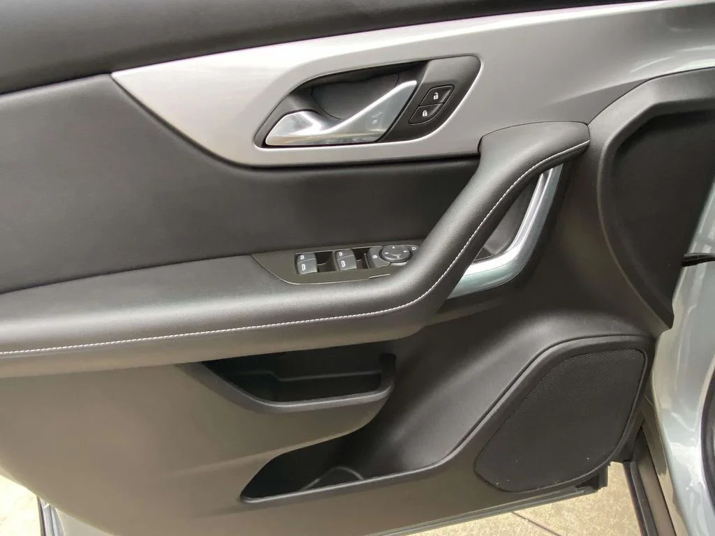 Used 2024 Gray Chevrolet LT image 19