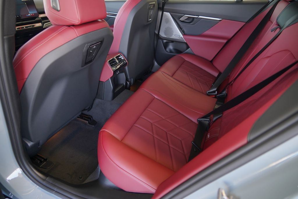 New 2027 Brooklyn Grey Metallic BMW 530i image 33