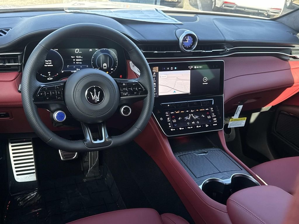 2026 Maserati Grecale Modena V6 - Photo 6