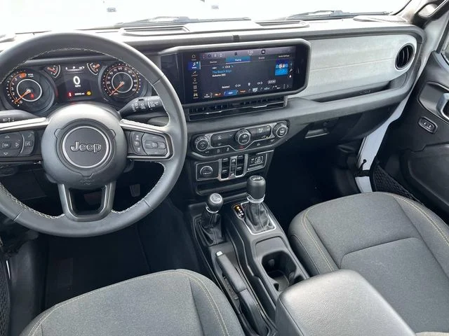 Used 2025 White Jeep Sport S image 13