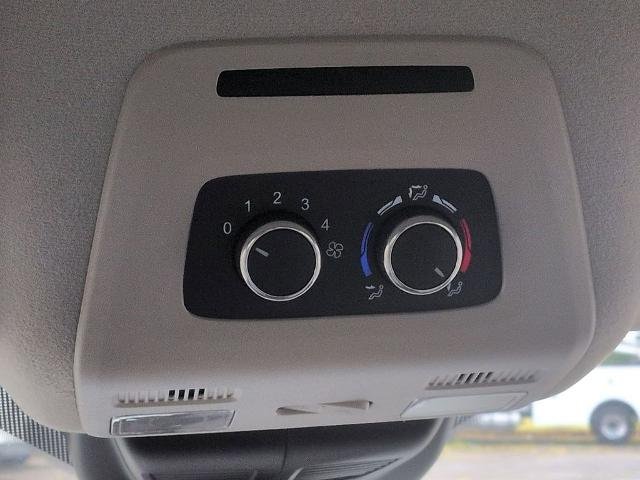 New 2026 Oxford White Ford Passenger Van XLT image 24