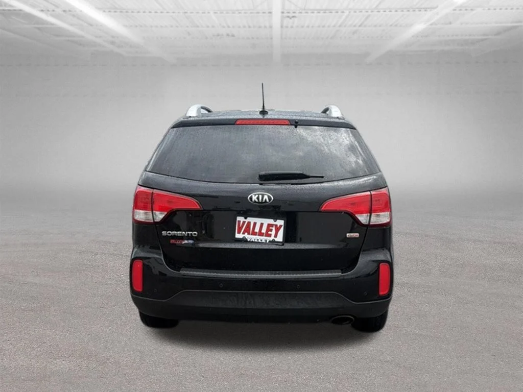 Used 2015 Black Kia LX image 10