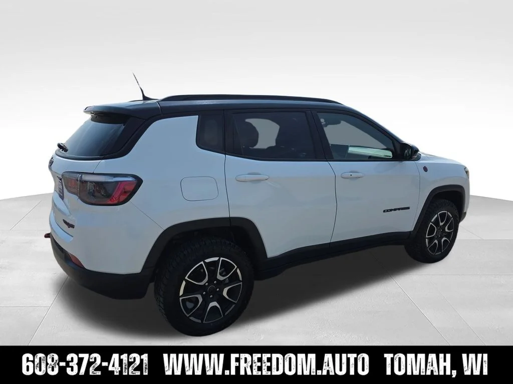 Used 2025 White Jeep Trailhawk image 8