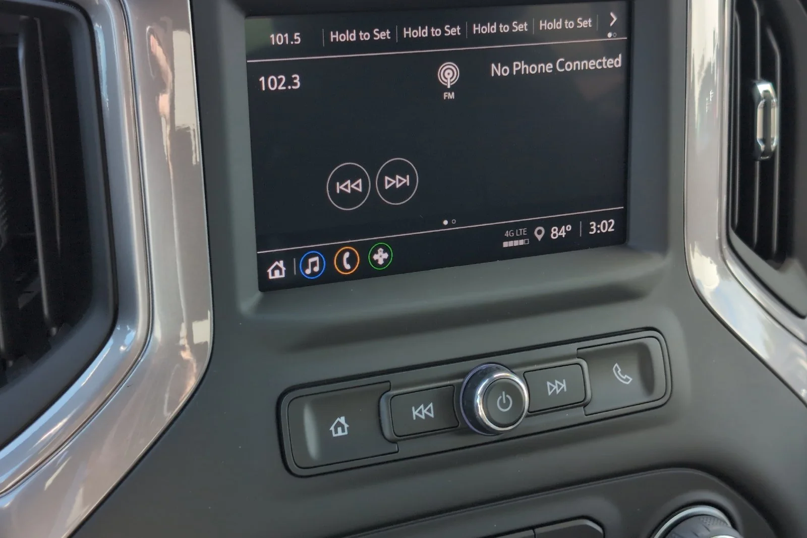 Used 2024 Summit White Chevrolet Work Truck image 18