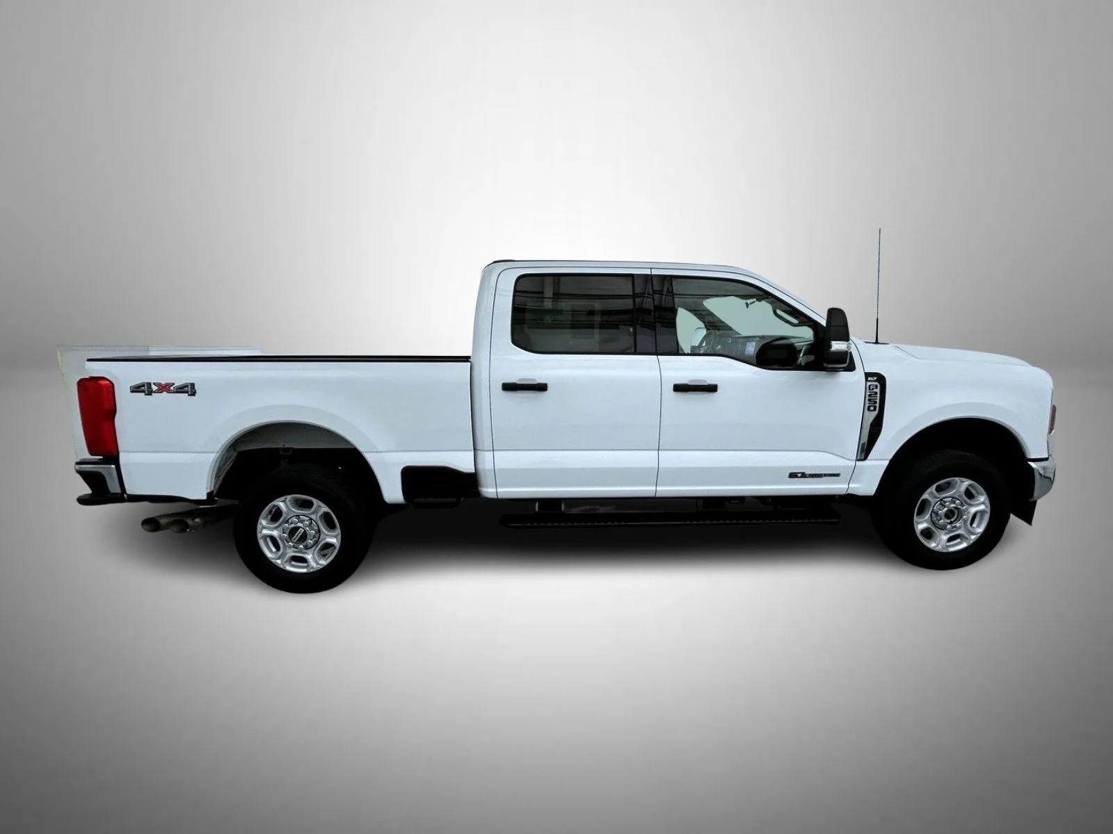 Used 2025 White Ford XLT image 4