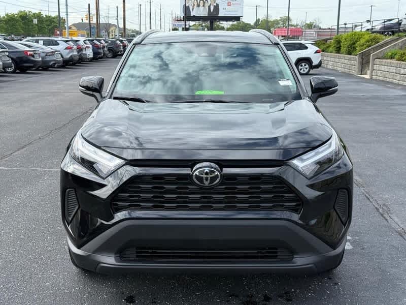 Used 2025 Midnight Black Metallic Toyota XLE image 9
