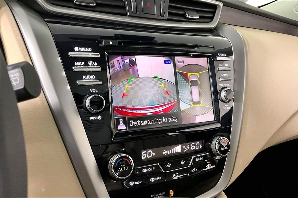 Used 2022 Red Nissan Platinum image 13