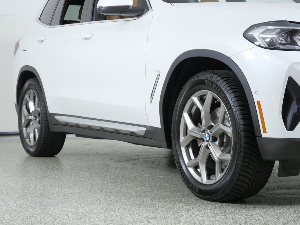 Used 2024 White BMW xDrive30i image 7